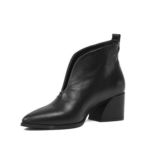 Kadın Siyah Kalın Topuklu Deri Bot