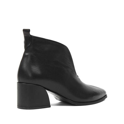 Kadın Siyah Kalın Topuklu Deri Bot