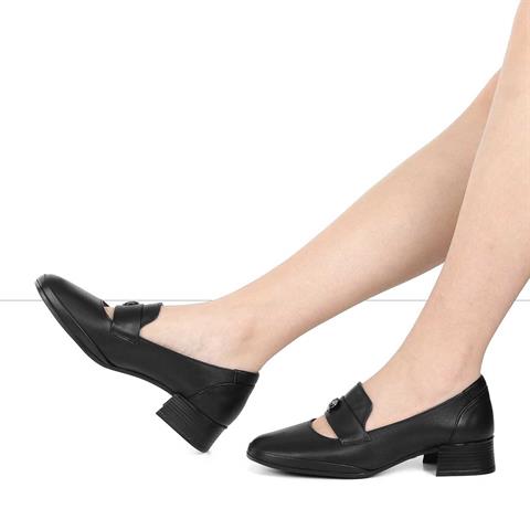 Kadın Siyah Kalın Topuklu Deri Klasik Ayakkabı