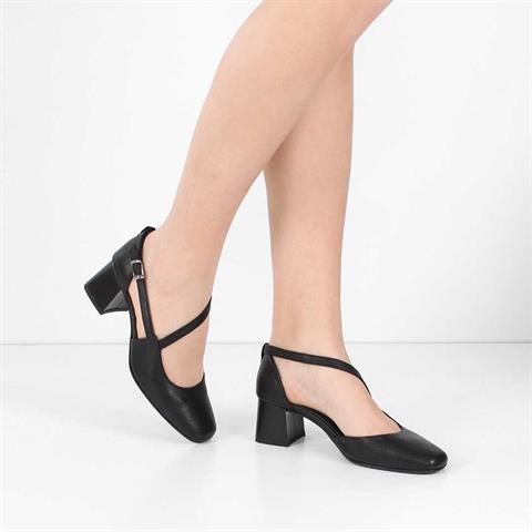 Kadın Siyah Kalın Topuklu Deri Klasik Ayakkabı