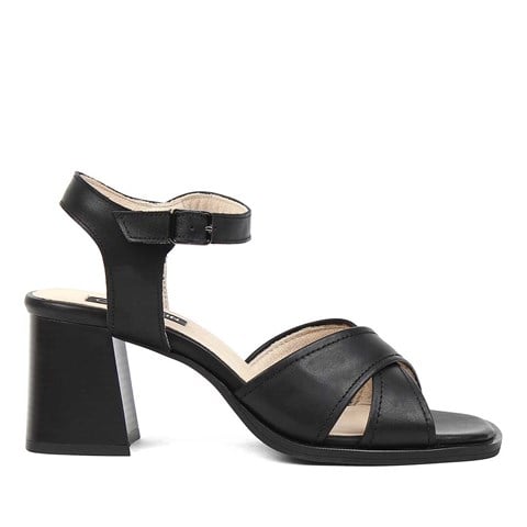 Kadın Siyah Kalın Topuklu Deri Sandalet
