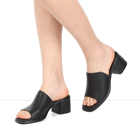 Kadın Siyah Kalın Topuklu Deri Terlik