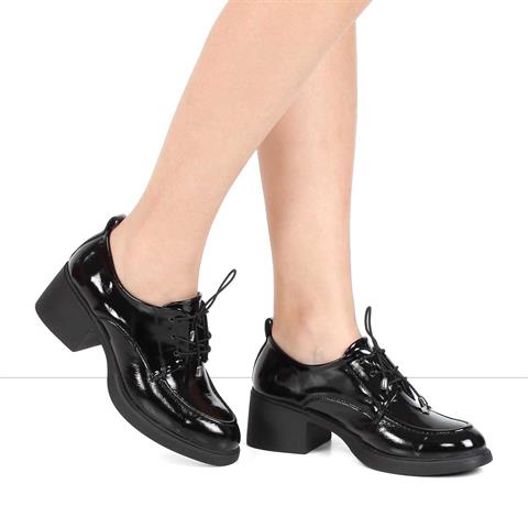 Kadın Siyah Kalın Topuklu Rugan Deri Klasik Ayakkabı