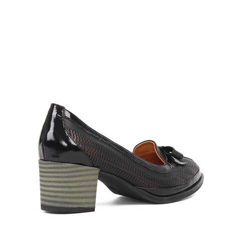Kadın Siyah Kalın Topuklu Rugan Deri Klasik Ayakkabı