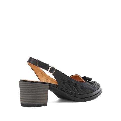 Kadın Siyah Kalın Topuklu Rugan Deri Klasik Ayakkabı
