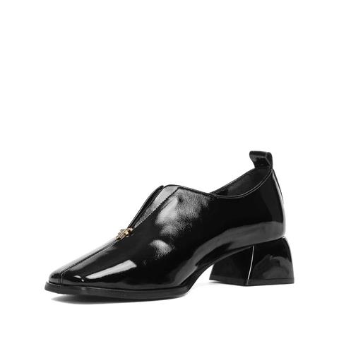 Kadın Siyah Kalın Topuklu Rugan Deri Klasik Ayakkabı