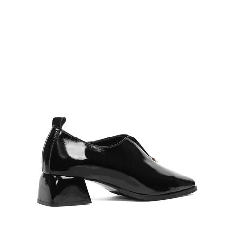 Kadın Siyah Kalın Topuklu Rugan Deri Klasik Ayakkabı