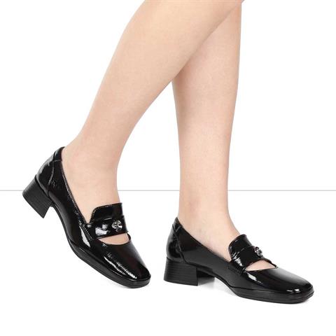 Kadın Siyah Kalın Topuklu Rugan Deri Klasik Ayakkabı