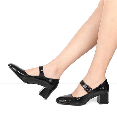 Kadın Siyah Kalın Topuklu Rugan Deri Klasik Ayakkabı