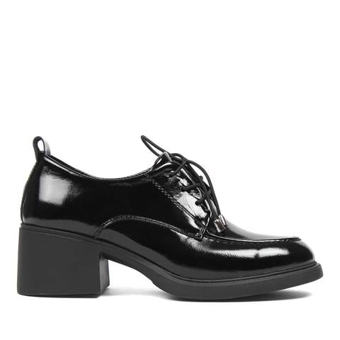 Kadın Siyah Kalın Topuklu Rugan Deri Klasik Ayakkabı