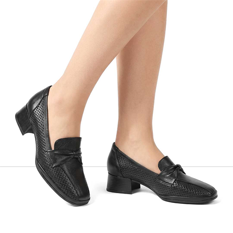 Kadın Siyah Kısa Kalın Topuklu Deri Ayakkabı