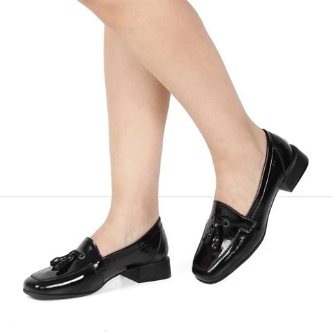 Kadın Siyah Kısa Kalın Topuklu Rugan Deri Ayakkabı