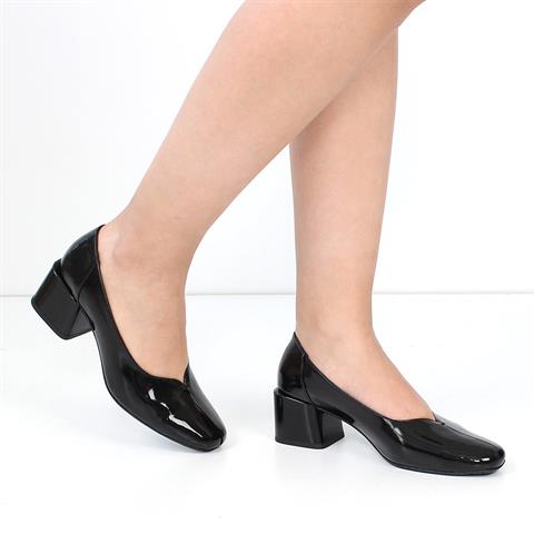 Kadın Siyah Kısa Kalın Topuklu Rugan Deri Klasik Ayakkabı
