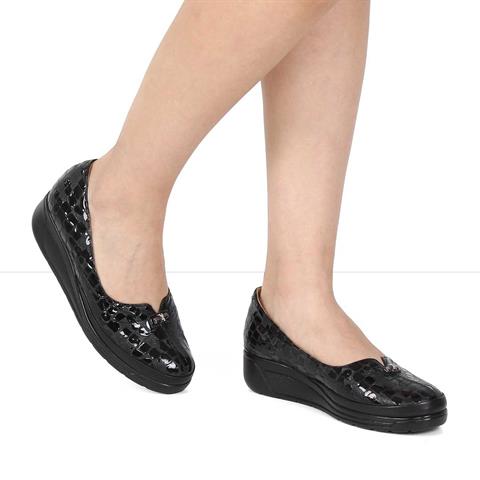 Kadın Siyah Kroko Dolgu Topuklu Rugan Deri Ayakkabı