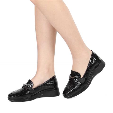 Kadın Siyah Kroko Dolgu Topuklu Rugan Deri Ayakkabı