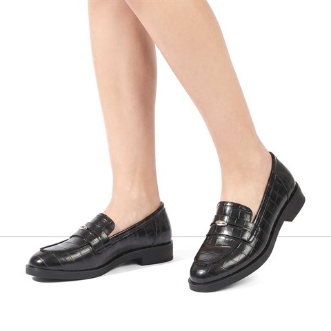 Kadın Siyah Kroko Rugan Deri Loafer