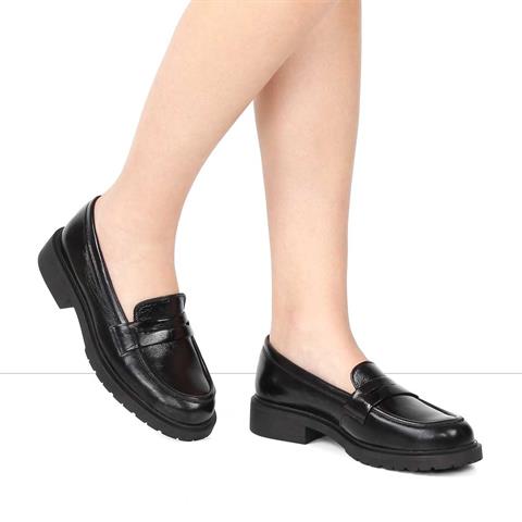 Kadın Siyah Rugan Deri Loafer