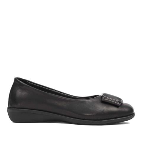 Kadın Siyah Tokalı Deri Babet