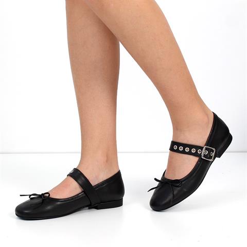 Kadın Siyah Tokalı Deri Babet