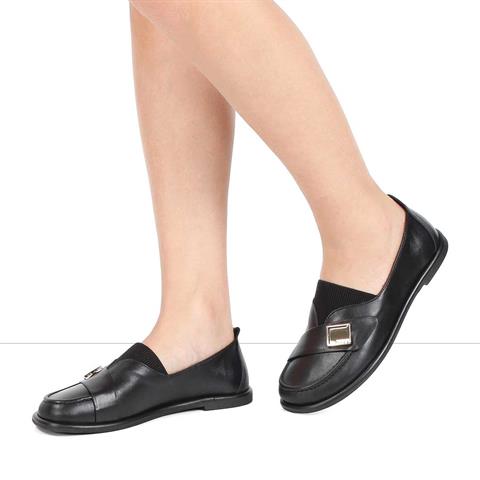 Kadın Siyah Tokalı Deri Loafer