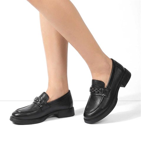 Kadın Siyah Tokalı Deri Loafer
