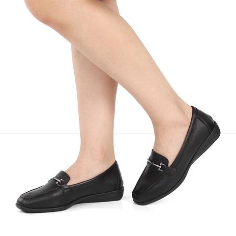 Kadın Siyah Tokalı Deri Loafer