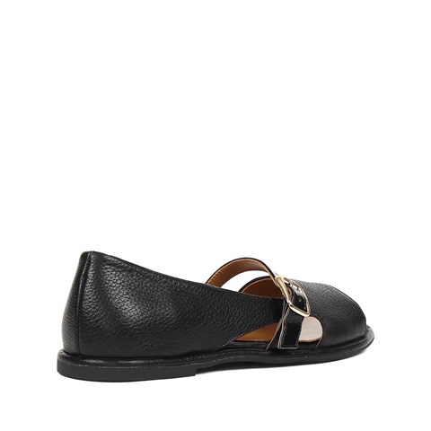 Kadın Siyah Tokalı Deri Sandalet