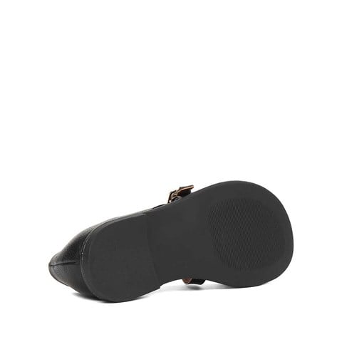 Kadın Siyah Tokalı Deri Sandalet