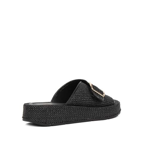 Kadın Siyah Tokalı Deri Terlik