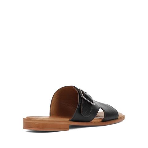 Kadın Siyah Tokalı Deri Terlik