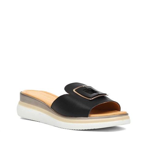 Kadın Siyah Tokalı Deri Terlik