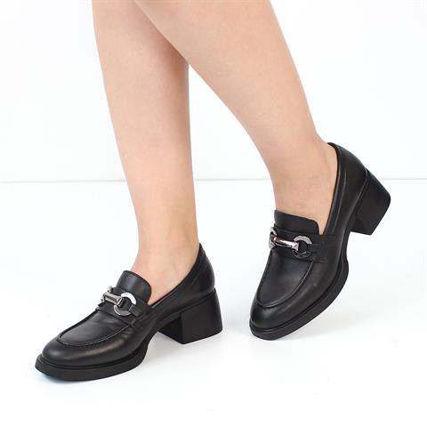 Kadın Siyah Tokalı Kalın Tabanlı Deri Loafer