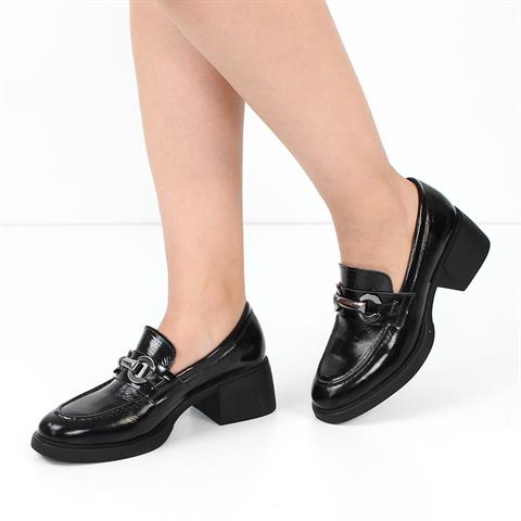 Kadın Siyah Tokalı Kalın Tabanlı Rugan Deri Loafer