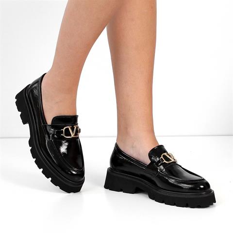 Kadın Siyah Tokalı Kalın Tabanlı Rugan Deri Loafer