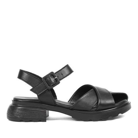 Kadın Siyah Tokalı Kalın Topuklu Deri Sandalet