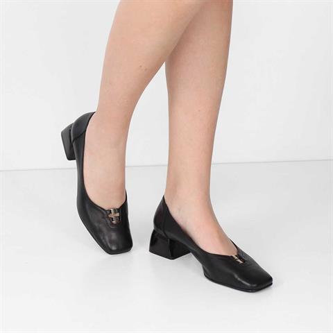 Kadın Siyah Tokalı Kalın Topuklu Deri Klasik Ayakkabı
