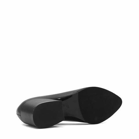 Kadın Siyah Tokalı Kalın Topuklu Deri Klasik Ayakkabı