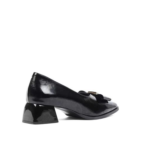 Kadın Siyah Tokalı Kalın Topuklu Rugan Deri Klasik Ayakkabı