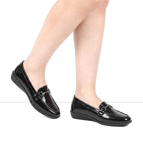 Kadın Siyah Tokalı Rugan Deri Loafer
