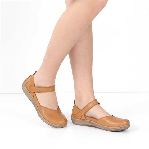 Kadın Taba Bantlı Önü Kapalı Deri Ayakkabı