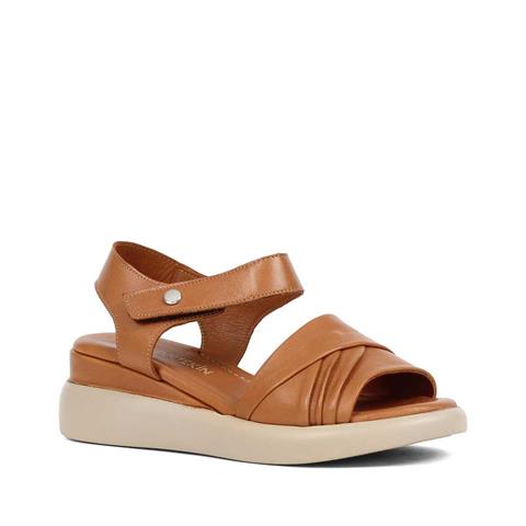 Kadın Taba Dolgu Topuklu Deri Sandalet