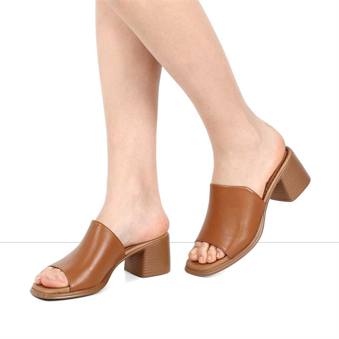 Kadın Taba Kalın Topuklu Deri Terlik