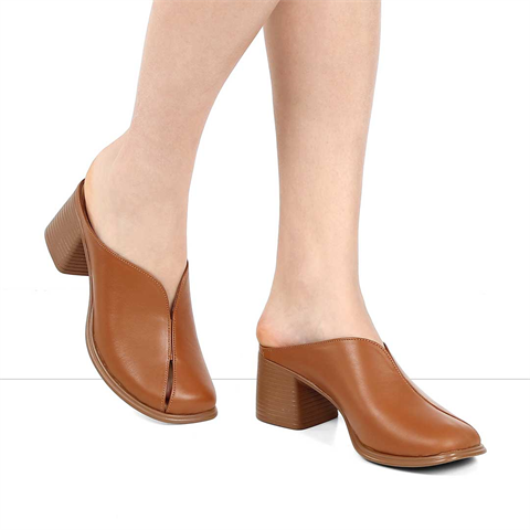 Kadın Taba Önü Kapalı Topuklu Deri Terlik