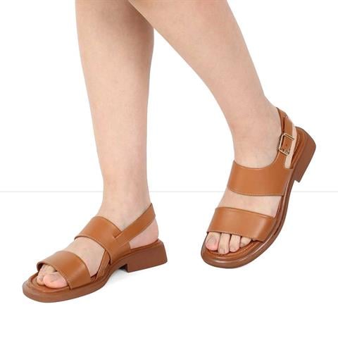 Kadın Taba Tokalı Kalın Bantlı Deri Sandalet