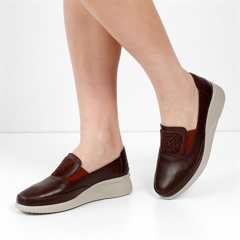 Kadın Kahverengi Dolgu Topuklu Deri Ayakkabı