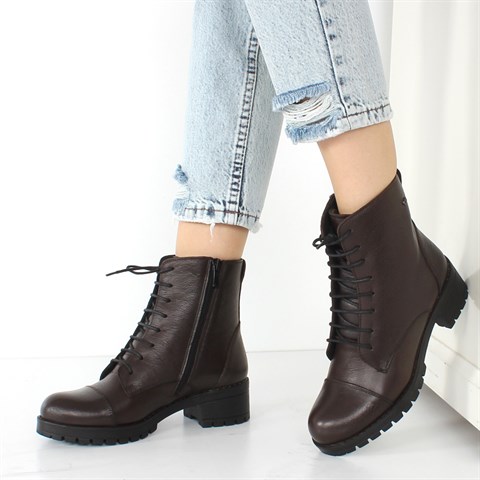 Kadın Kahverengi Fermuarlı Kalın Tabanlı Deri Bot