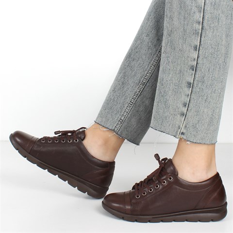 Kadın Kahverengi Bağcıklı Deri Ayakkabı