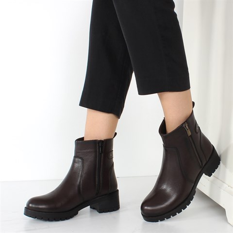 Kadın Kahverengi Çift Fermuarlı Kalın Tabanlı Deri Bot