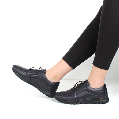 Kadın Lacivert Bağcıklı Dikiş Detaylı Deri Ayakkabı