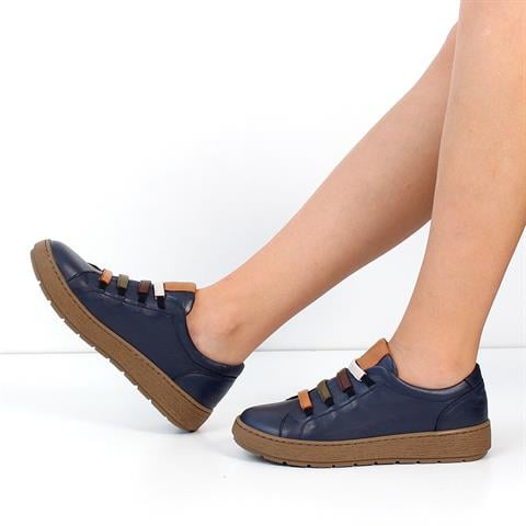 Kadın Lacivert Bağcıklı Kalın Tabanlı Deri Ayakkabı